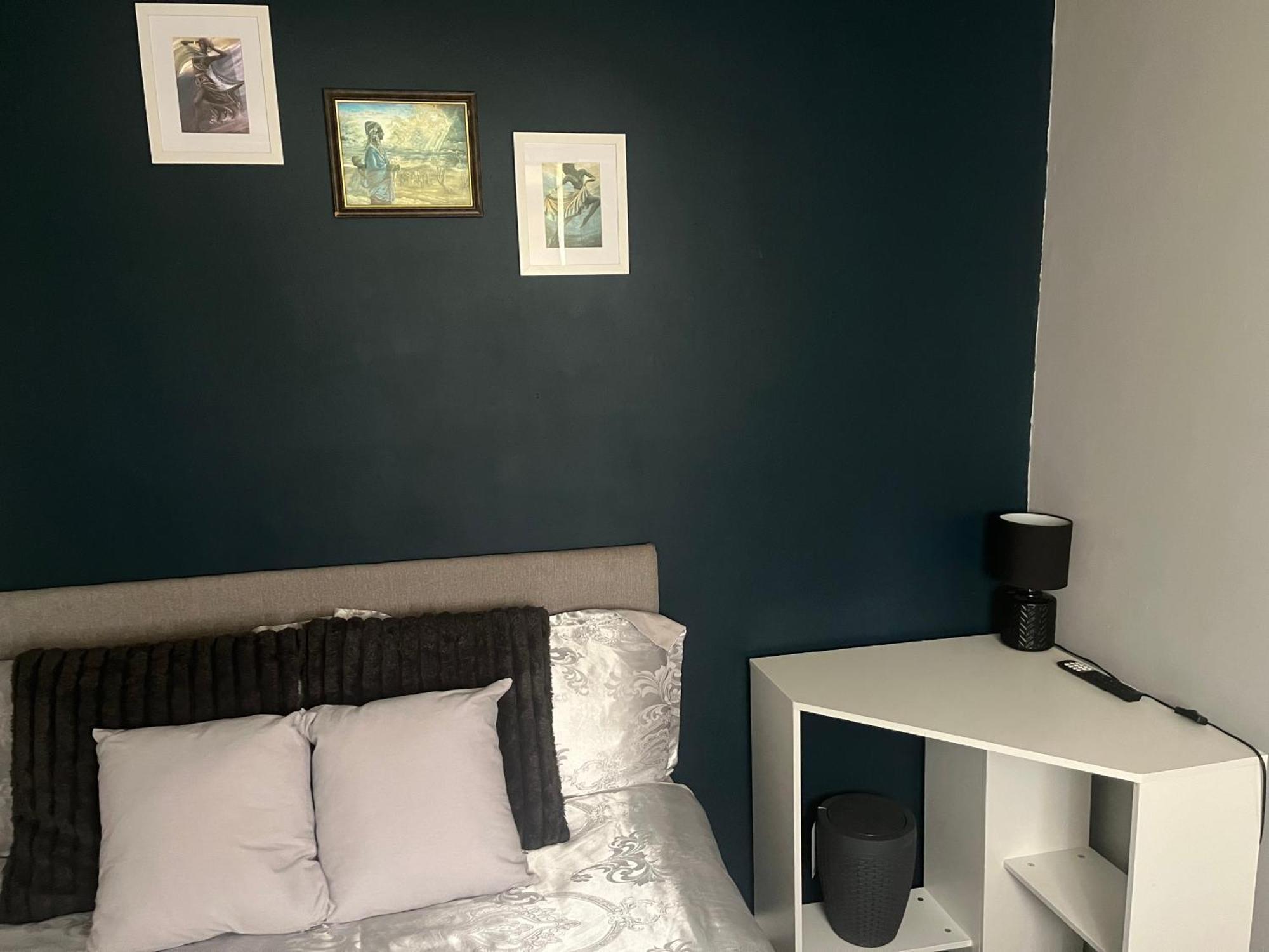 Queenomega'S Home Stay Лондон Екстер'єр фото