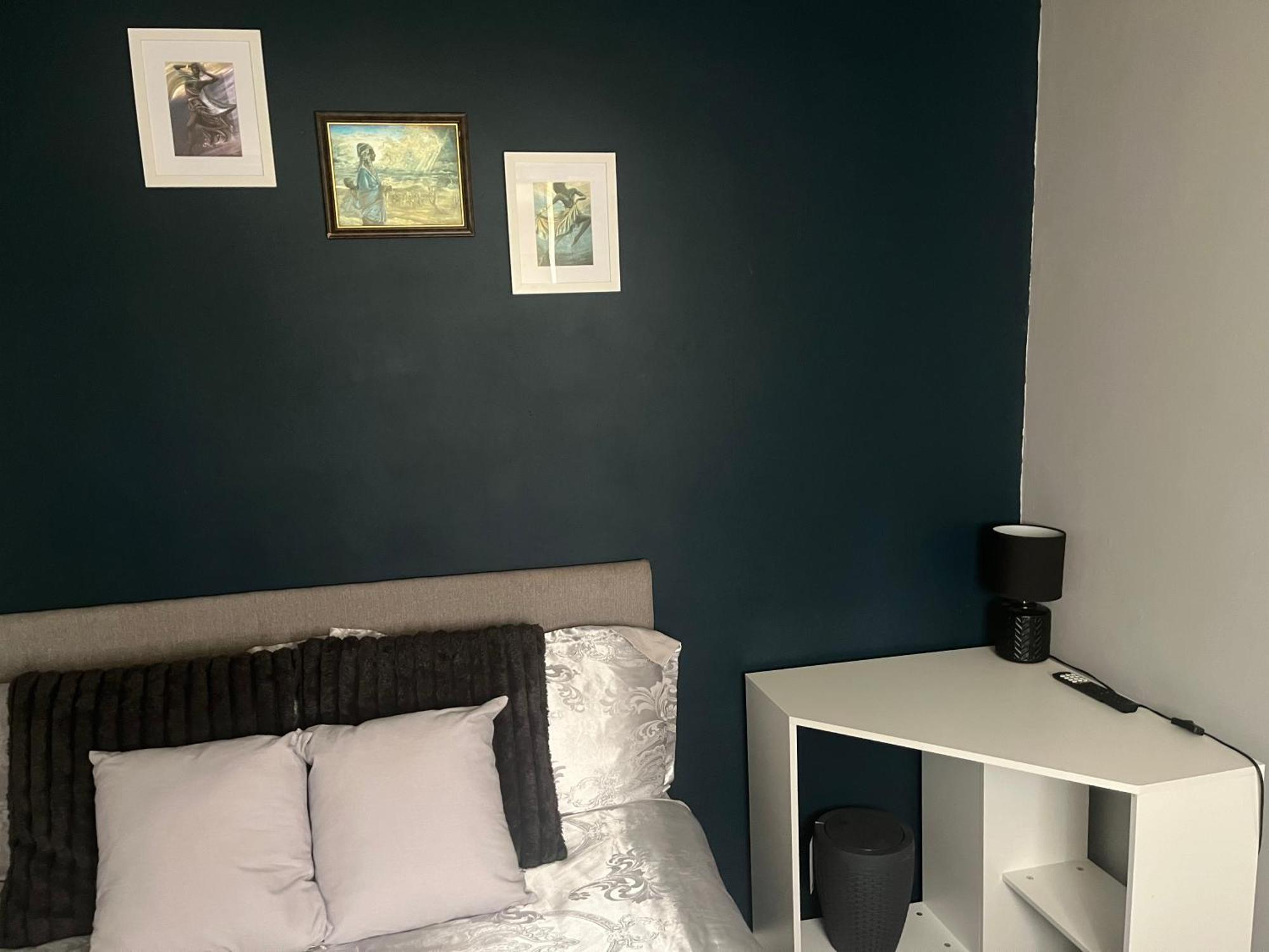 Queenomega'S Home Stay Лондон Екстер'єр фото